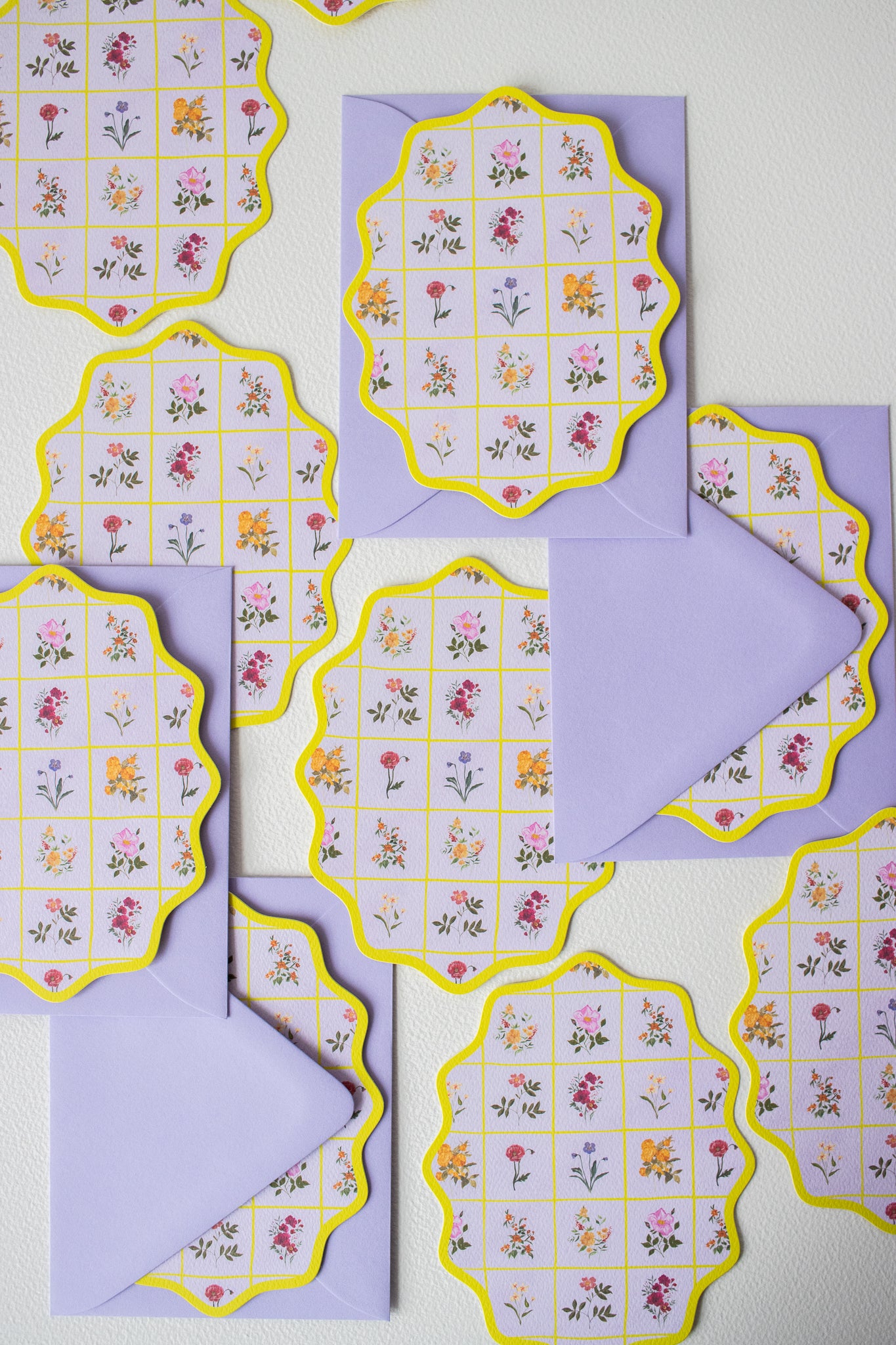 Boxed Set of 10 Lilac Flower Notecards with Wavy Edge