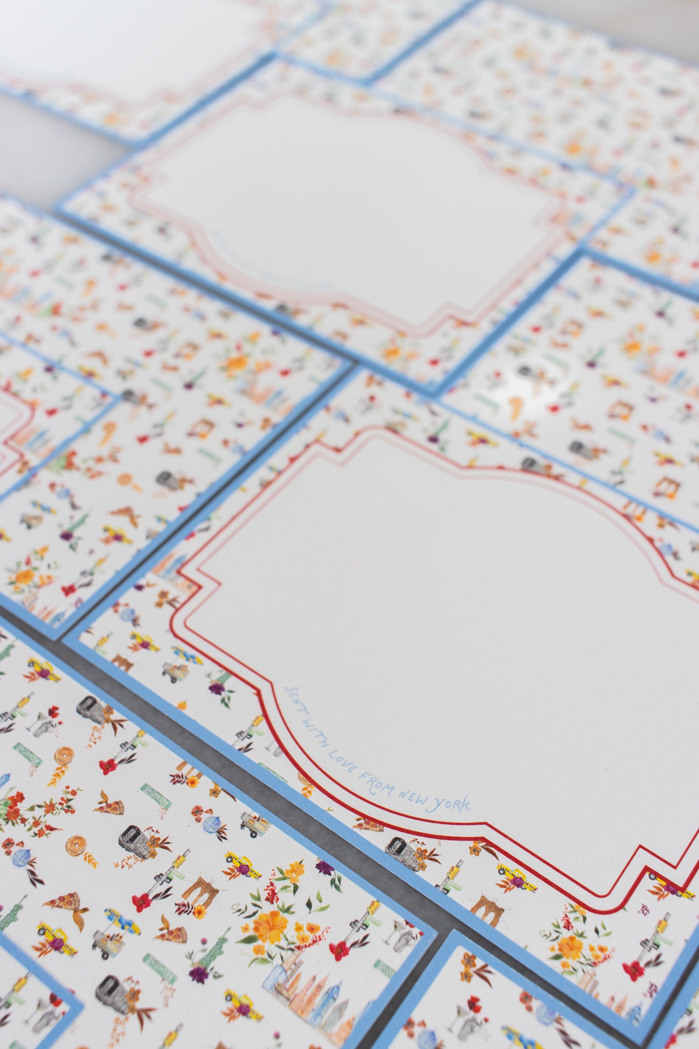 Boxed Set of 10 NYC Floral Pattern Cards